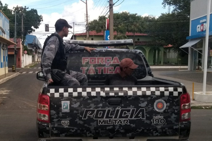 Homem furta farmácia oito vezes e é preso no Piauí