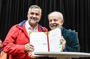Paulo Pimenta e o presidente Luiz Inácio Lula da Silva.(Ricardo Stuckert/PR)