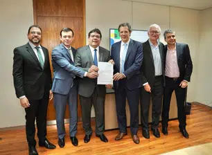 Rafael Fonteles, e ministro da Fazenda, Fernando Haddad, celebram contrato de investimentos junto ao Banco do Brasil