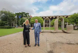 Visita à Alepi da embaixadora da União Europeia no Brasil, a alemã Marian Schuegraf