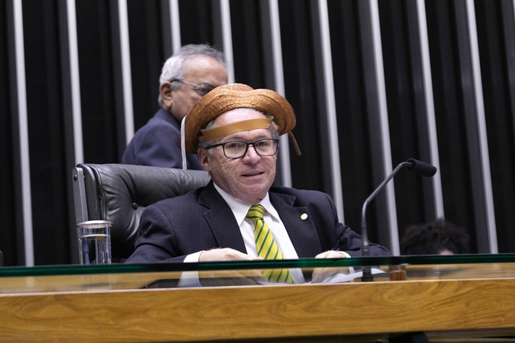 Assis Carvalho comemora Dia do Piauí
