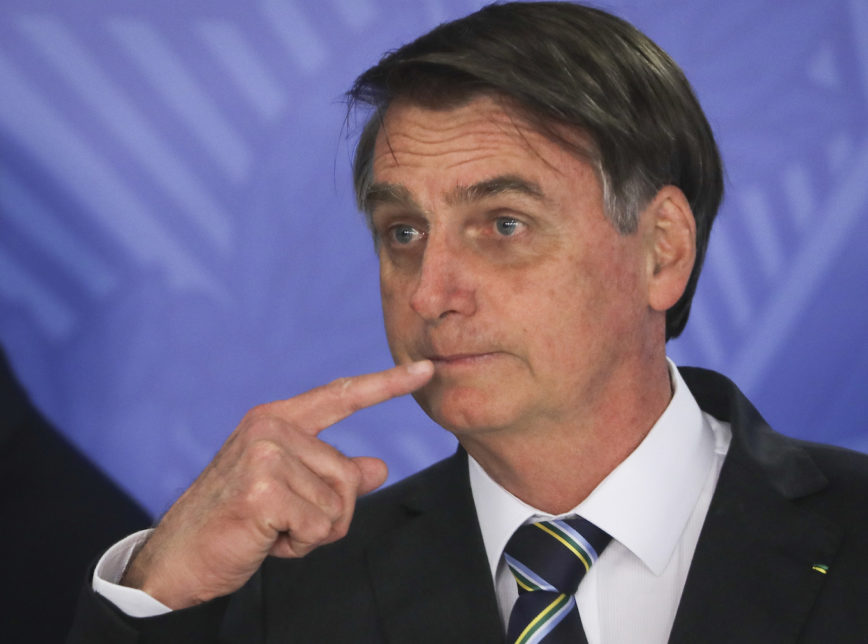 Governo Bolsonaro é uma caixinha de lenço