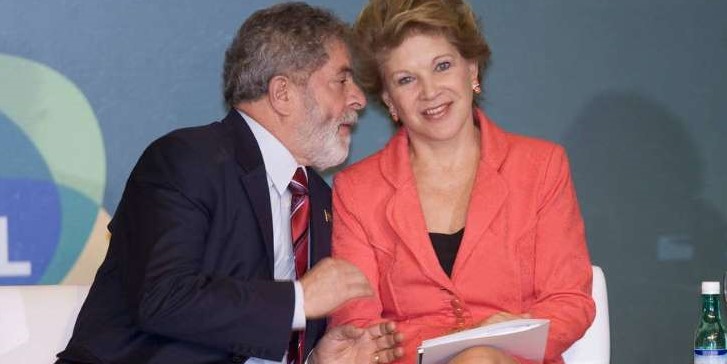 Mesmo encarcerado, Lula dá nós na política, elogiando Ciro e convidando Marta