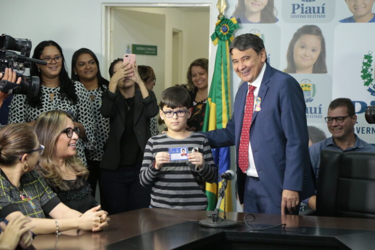 Piauí lança a Carteira de Identificação do Autista