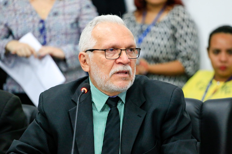 Antonio José Medeiros, sociólogo, professor aposentado da UFPI