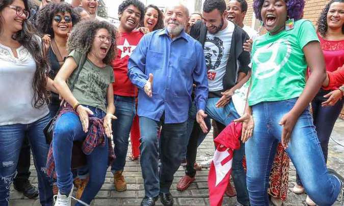 Lula e UNE