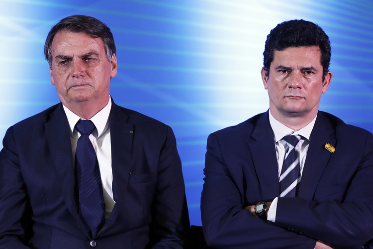 Sem o ministro, Bolsonaro ficaria mais fragilizado. Fora do governo, Moro perderá prestígio e visibilidade