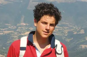 Carlo Acutis morreu aos 15 anos, de leucemia(DCM)