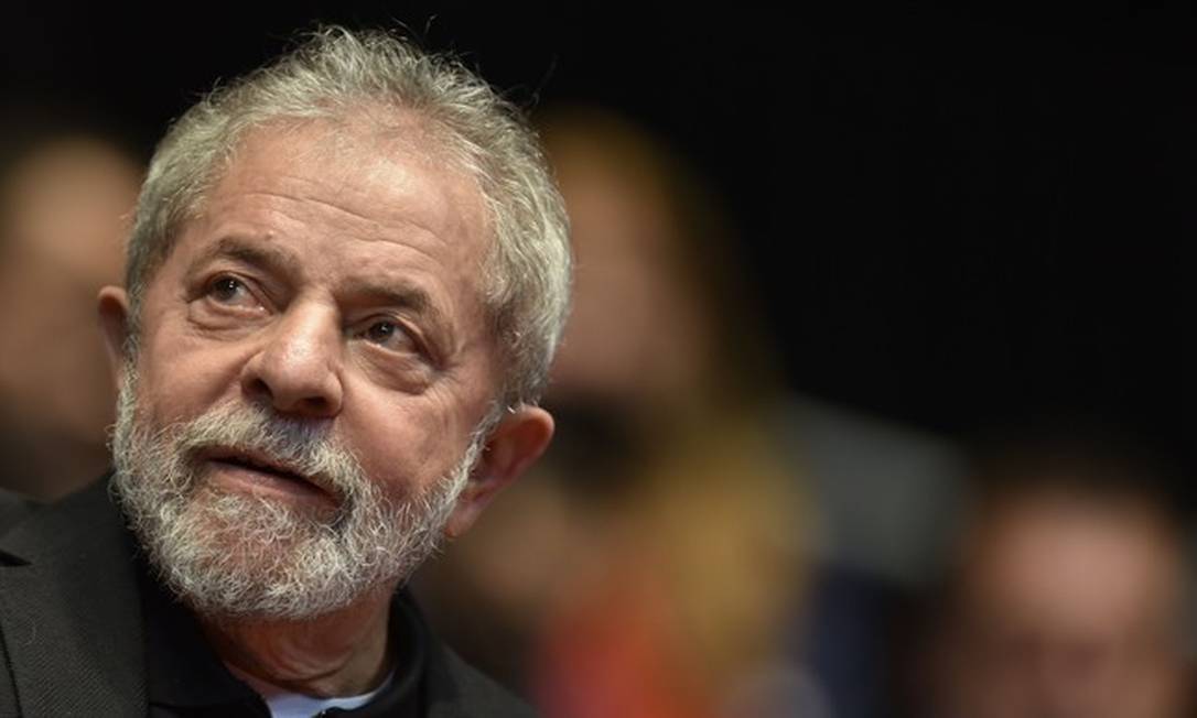 Lula testou positivo para covid e fez quarentena em Cuba