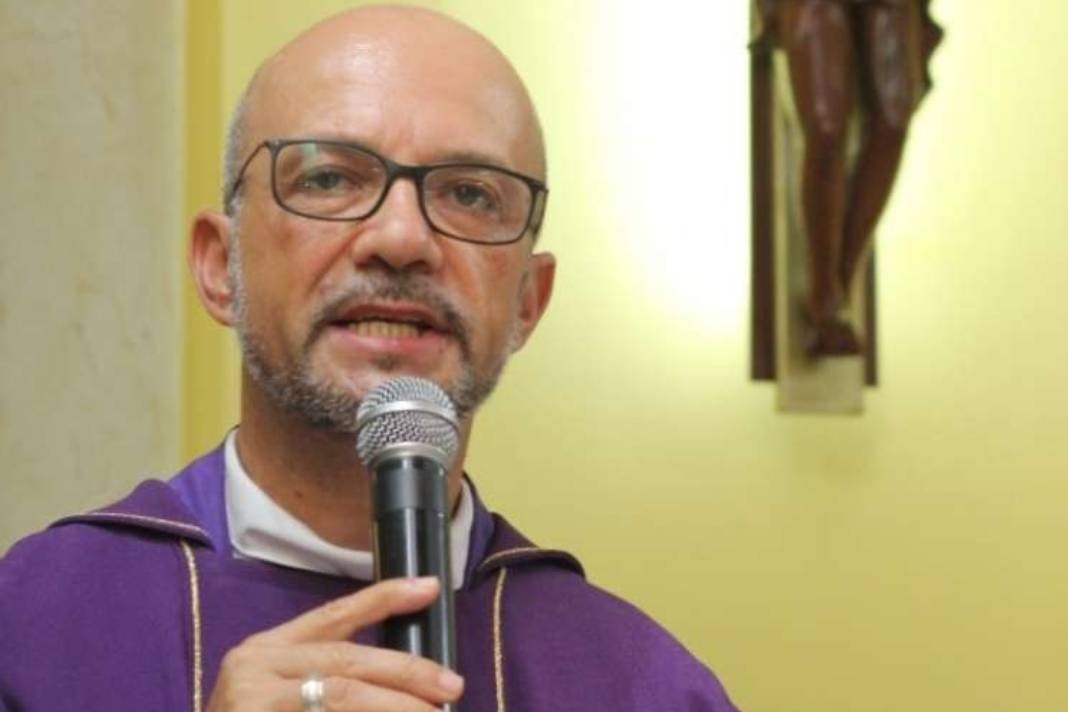 Padre confessa que mentiu sobre sequestro e diz ter sofrido extorsão; religioso foi indiciado