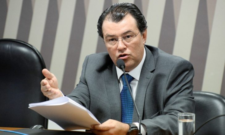 Senador Eduardo Braga (MDB)