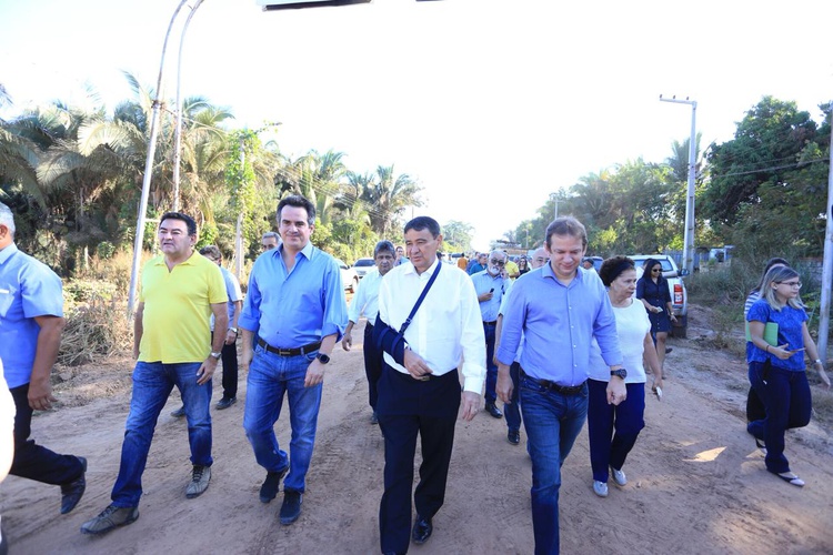 Wellington Dias e Ciro Nogueira visitando obras
