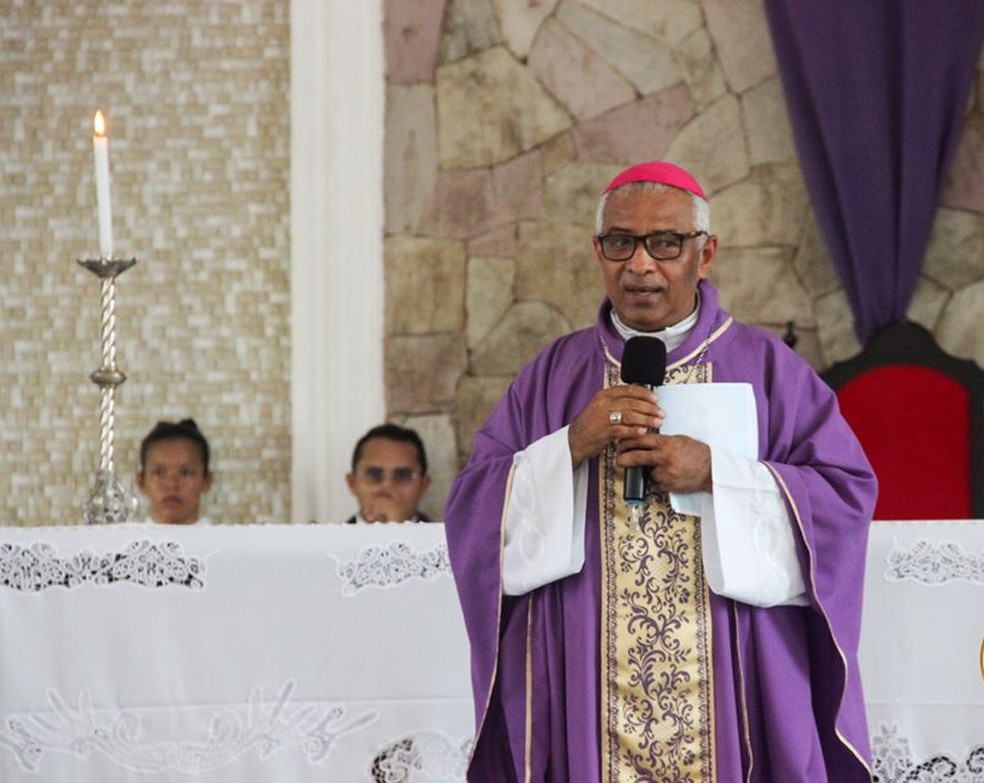 Dom Juarez, bispo de Parnaíba está hospitalizado