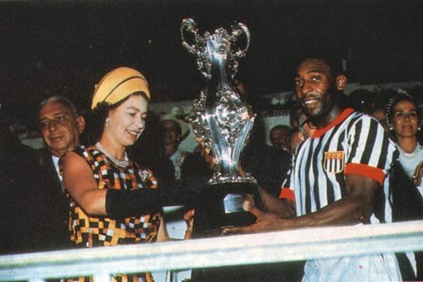 Rainha Elizabeth e Pelé