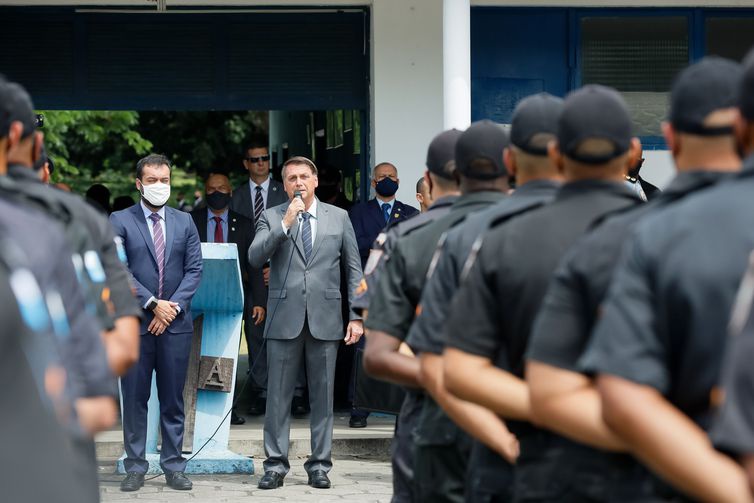 Bolsonaro em solenidade da Polícia Militar do RJ