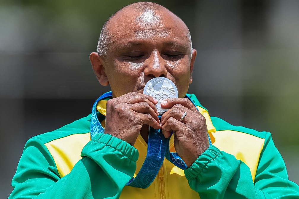 O piauiense Cláudio Roberto enfim recebeu sua medalha de prata das Olimpíadas de Sydney