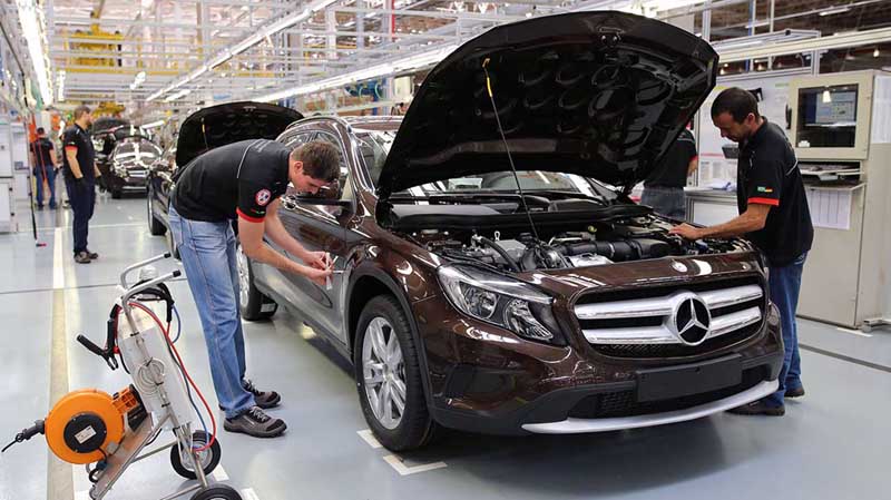 Mercedes fecha fábrica e anuncia que só venderá carros importados no Brasil