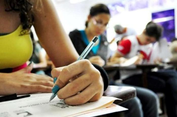 Estudantes com contratos inadimplentes do Fies podem fazer renegociação