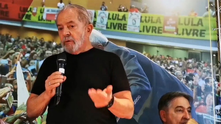 Lula fala a dirigentes do PT
