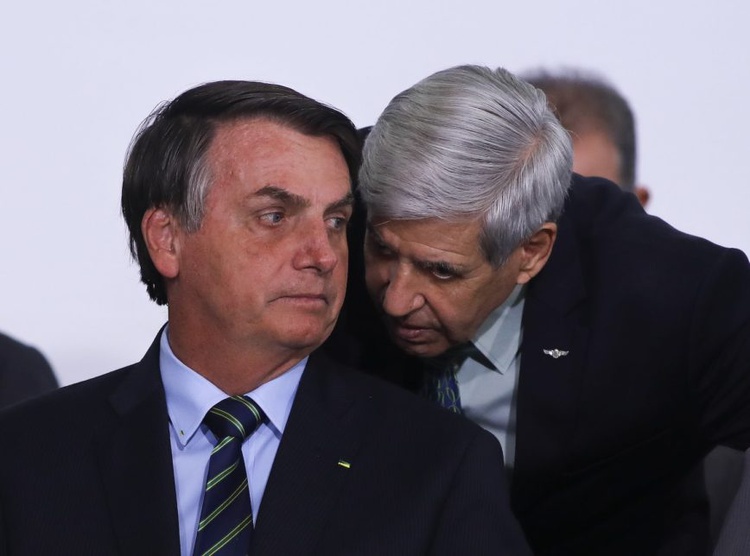 Mesmo pedindo estado de calamidade pública ao Congresso, Bolsonaro tem prevaricado no combate ao COVID-19