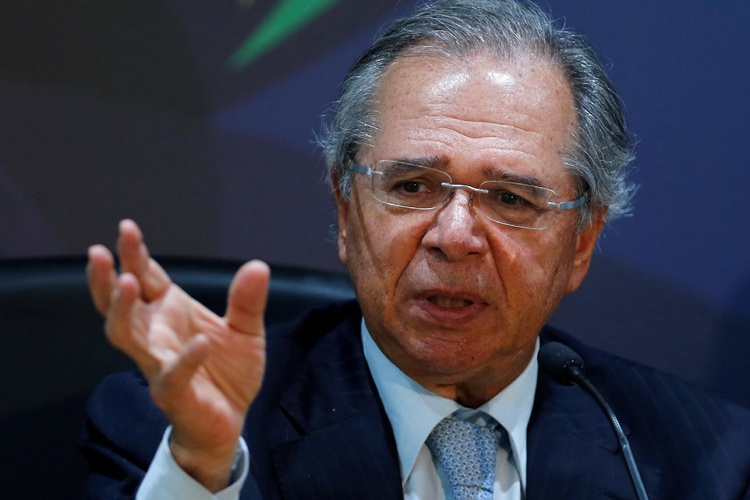 Ministro da Economia, Paulo Guedes, libera depósito compulsório de R$ 200 bi aos bancos privados