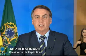 Presidente Jair Bolsonaro faz pronunciamento enlouquecido(O Globo)