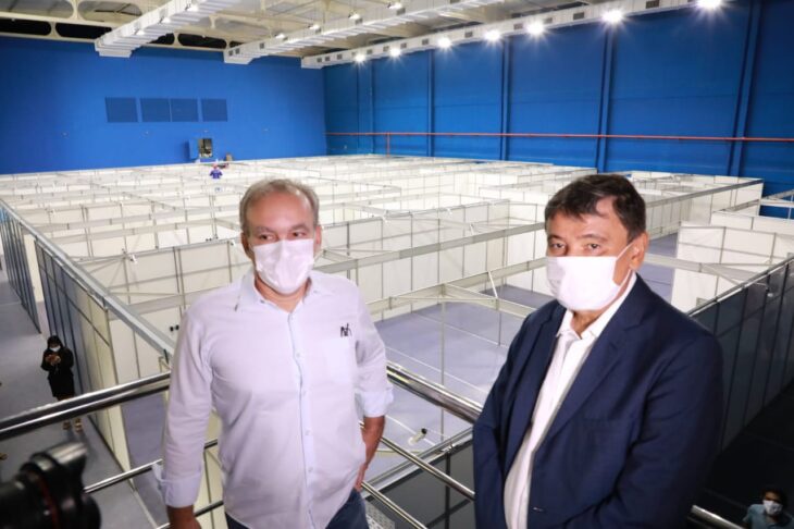 Governador e prefeito durante a visita