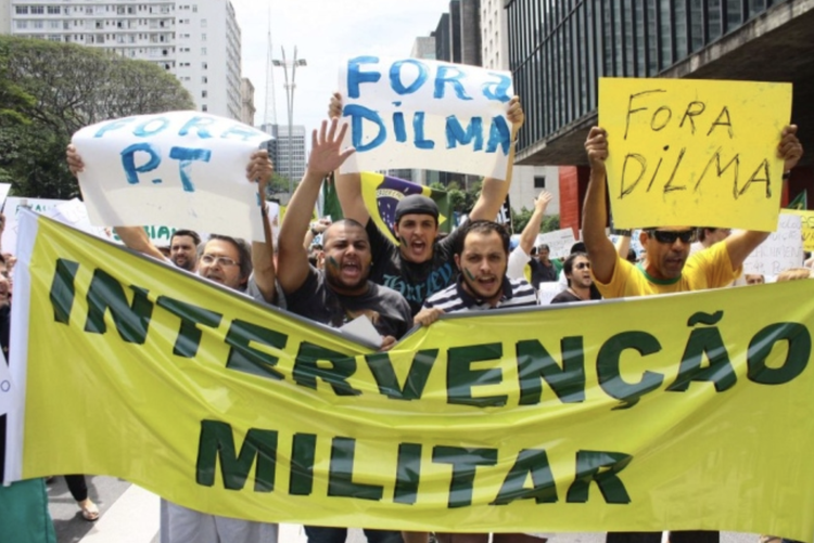 Manifestação que a Globo não chamou de anti-democrática