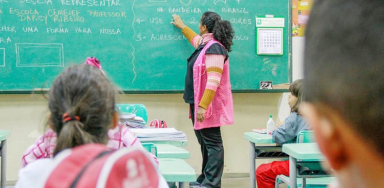 STF reconhece direitos das professoras (es)