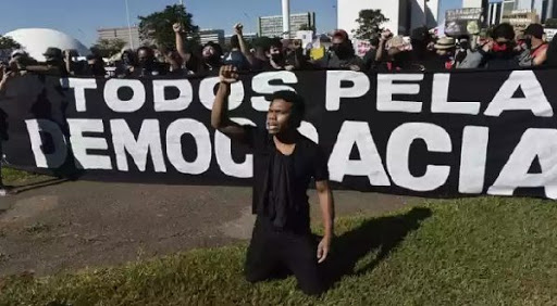 Nova esquerda:menos classe média, menos branca, menos masculina; a velha, está acovardada