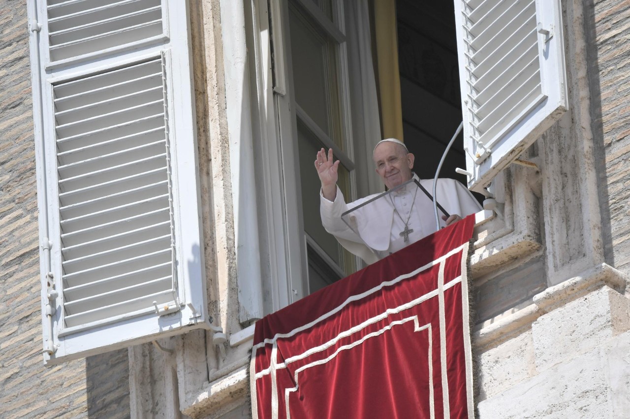 Sem citar "Brasil", Papa Francisco deixa claro que se preocupa com o país