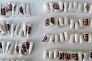 Foto do presidente em papelotes de cocaína(Revista Fórum)
