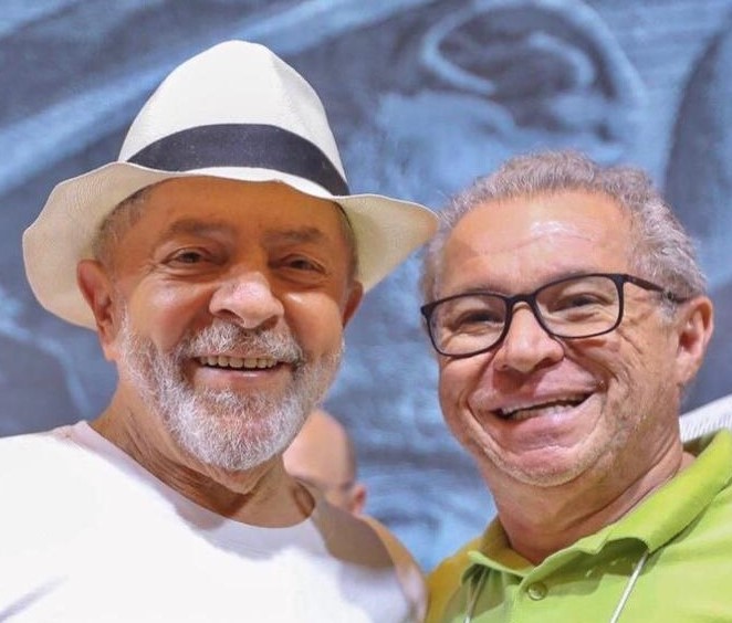 Homenagens a Assis Carvalho