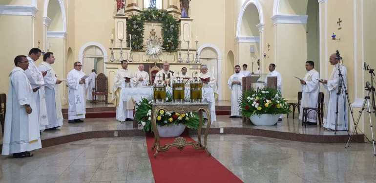 Igrejas católicas abrem dia 27 de julho