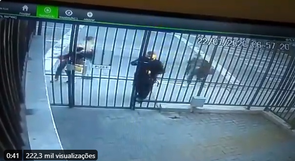 Mulher é agredida