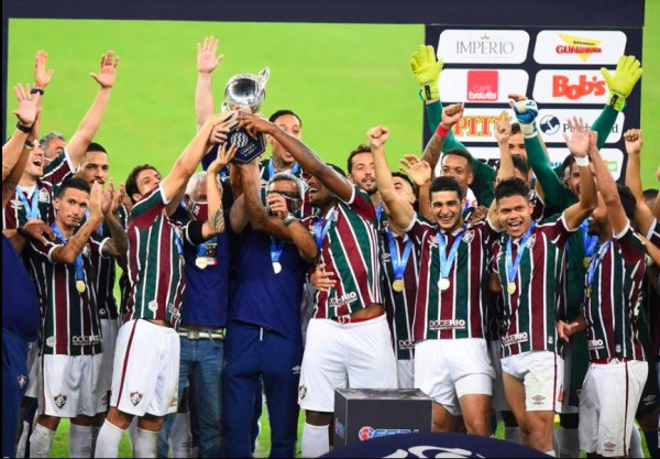 Fluminense homenageia profissionais da saúde na Taça Rio