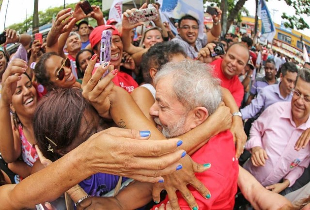 "Se não vingar a terceira via, o que eles vão fazer?", pergunta Barbosa