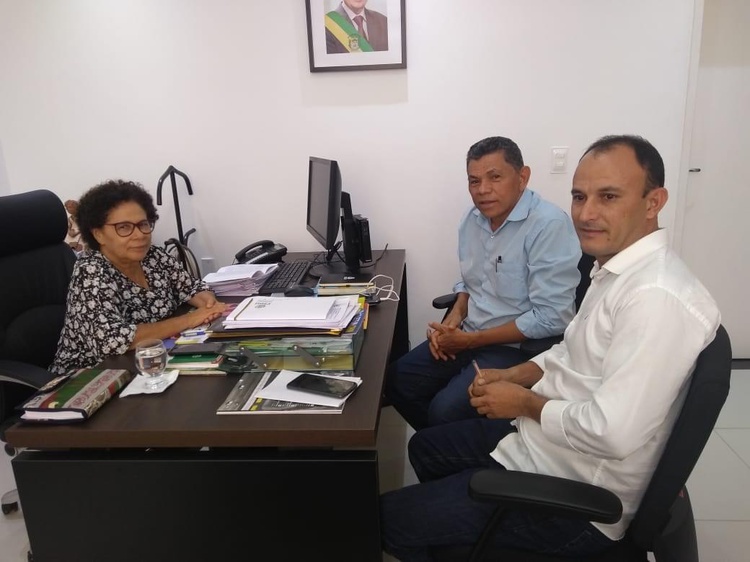 Vereador Cleson (PT) em reunião com a vice-governadora, Regina Sousa, e o deputado estadual João de Deus