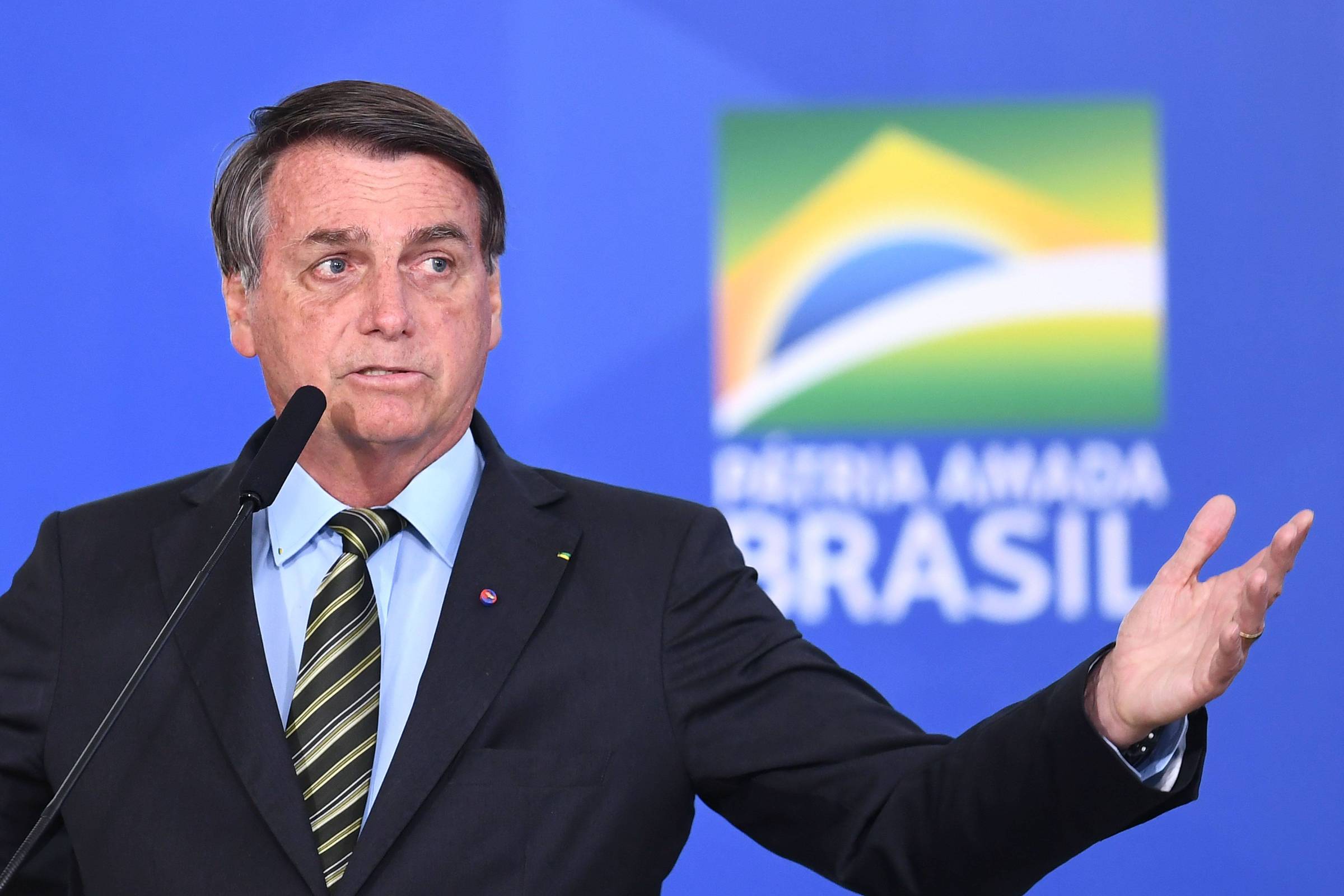 Bolsonaro sobre novo valor do auxílio emergencial: 'Não será de R$ 200 e nem de R$ 600'