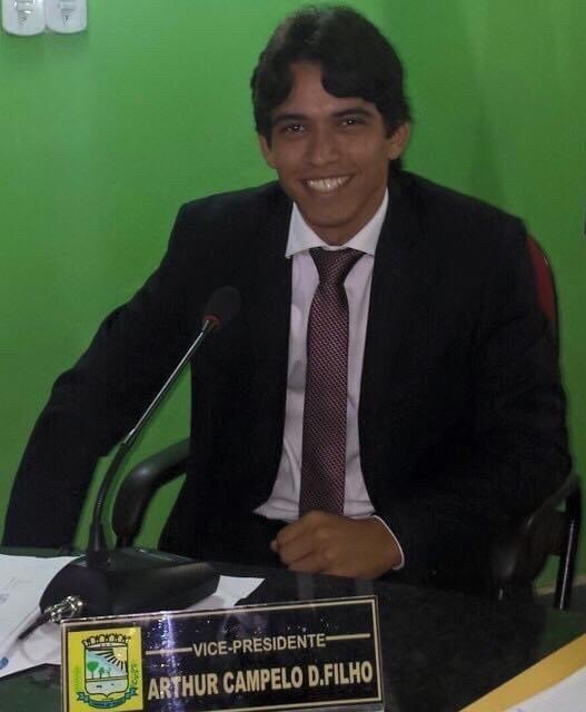 Em 2012, com apenas 22 anos, eleito vereador de Lagoa do Piauí