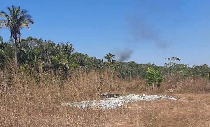 URGENTE: avião cai em Teresina e piloto morre