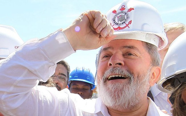 "Palmeiras foi campeão, porque não cobrei o  pênalti" - diz Lula