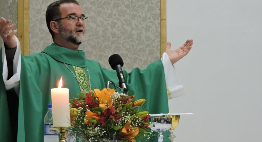 Bispo critica padre Robson, cita sino de R$ 6 milhões e fala também de Flordelis e João de Deus