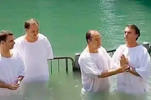 Everaldo foi quem "batizou" Jair Bolsonaro no rio Jordão, em Israel(Época)