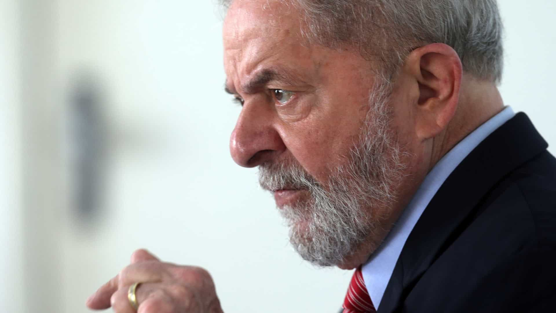 Lula diz que o país é comandado por milicianos