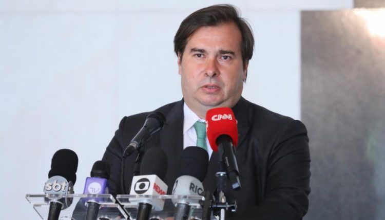 Rodrigo Maia testa positivo para Covid-19