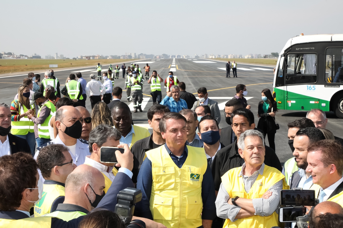 Bolsonaro volta a criticar governadores e prefeitos neste sábado (5)