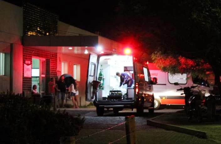 Vítima chegando ao Hospital Regional de Campo Maior, socorrida pela equipe do SAMU