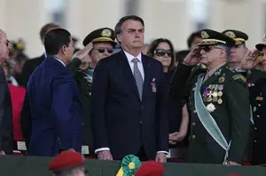 Bolsonaro e os militares