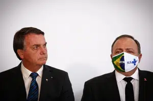 Bolsonaro e Pazuello(O Globo)